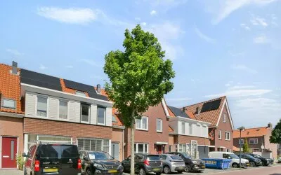 Terraced house for sale: van Heemstrastraat 27, Oranjebuurt Sassenheim