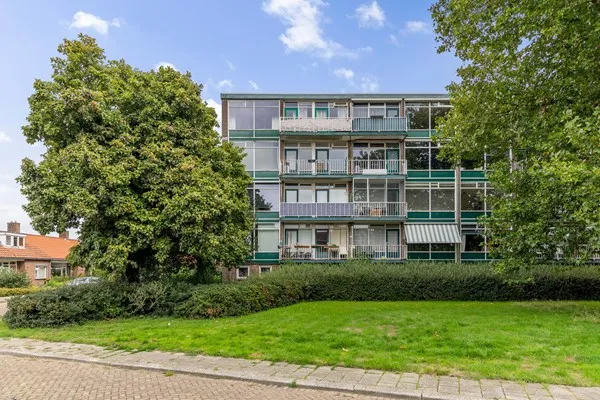 Appartement te koop: Van Houtenstraat 34, Apeldoorn