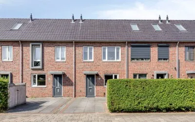 Terraced house for sale: Van Innevelthof 21, Woonkern maasdijk Maasdijk