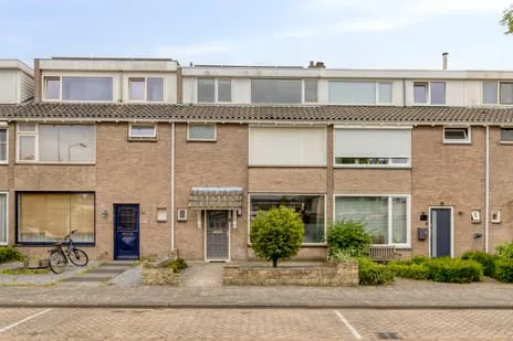 Terraced house for sale: van Kinsbergenstraat 7, Naastenbest Best
