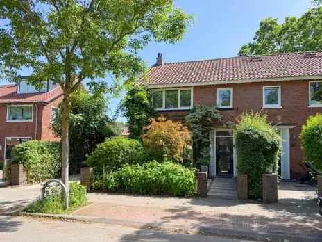 Hoekwoning te koop: Van Kretschmar van Veenlaan 39, Noord Hilversum