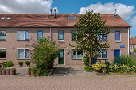Tussenwoning te koop: Van Langelomarke 4, Oldenelerlanden-Oost Zwolle