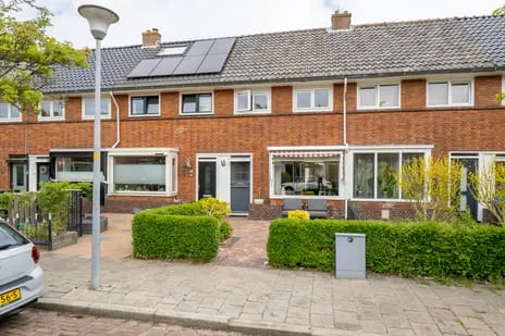 Tussenwoning te koop: Van Leeuwenhoekstraat 19, Geleerdenbuurt Den Helder