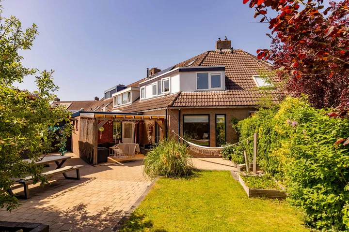 Tussenwoning te koop: van Leeuwenhoekstraat 21, Schoonvelde-West Hoogeveen