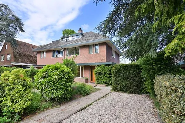Twee-onder-één-kap te koop: van Lenneplaan 54, Soest Zuid Soest