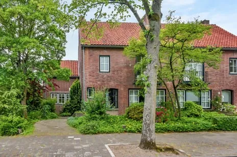 Twee-onder-één-kap te koop: Van Lennepstraat 24, Molenbergpark Heerlen