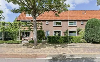 Tussenwoning te koop: Van Lennepstraat 45, Van Boetzelaerstraat Alphen Aan Den Rijn