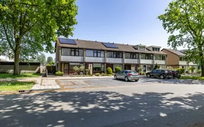 Hoekwoning te koop: van Limburg Stirumlaan 1, Gorecht-West Hoogezand