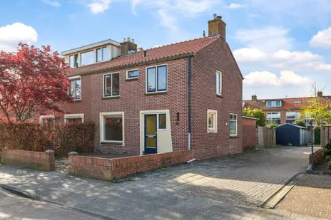 Hoekwoning te koop: van Limburg Stirumlaan 78, Schöneveld - noord Doetinchem