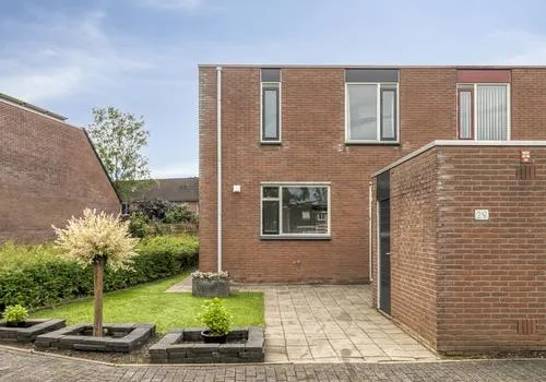 Hoekwoning te koop: Van Limburg Stirumware 29, Ittersumerlanden Zwolle