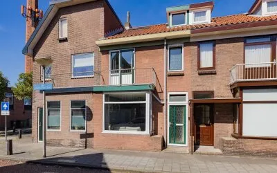 Tussenwoning te koop: Van Linschotenstraat 10, Zeeheldenbuurt Ijmuiden