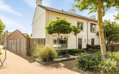 Twee-onder-één-kap te koop: Van Loëstraat 35, Gemert-Centrum Gemert