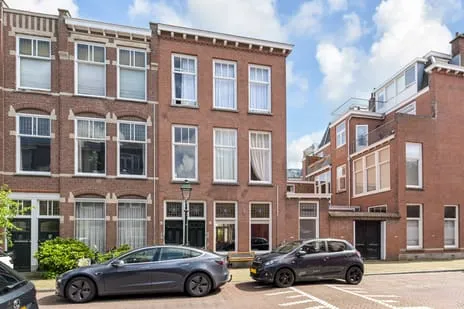 Apartment for sale: Van Loostraat 84, Statenkwartier 'S-Gravenhage