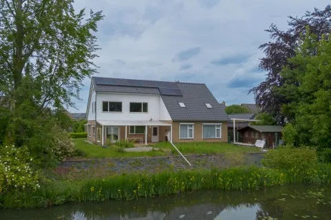 Vrijstaande woning te koop: van Middelhovenstraat 46, Kern Axel Axel