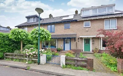 Terraced house for sale: van Mierislaan 3, Nieuw-Loosdrechtsedijk Loosdrecht