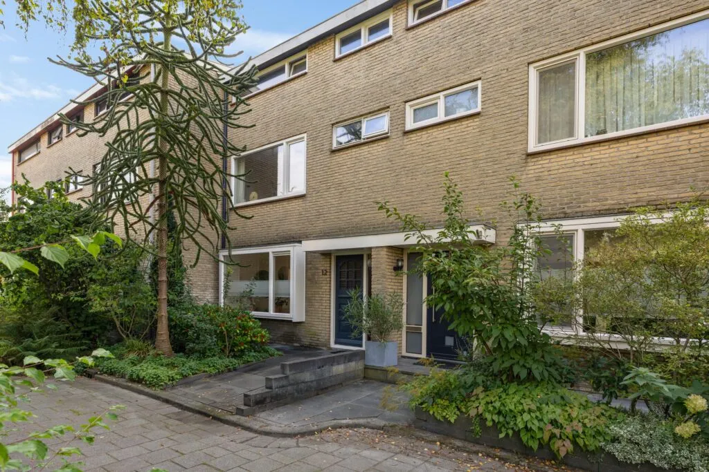 Tussenwoning te koop: Van Moerkerkenlaan 12, Groningen