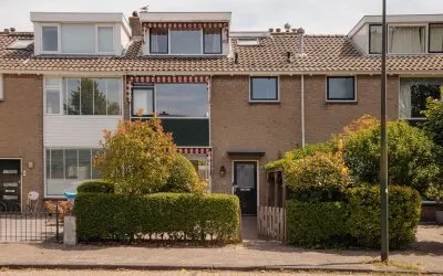 Tussenwoning te koop: Van Montfoortlaan 26, Groot Deijleroord en Ter Weer Wassenaar