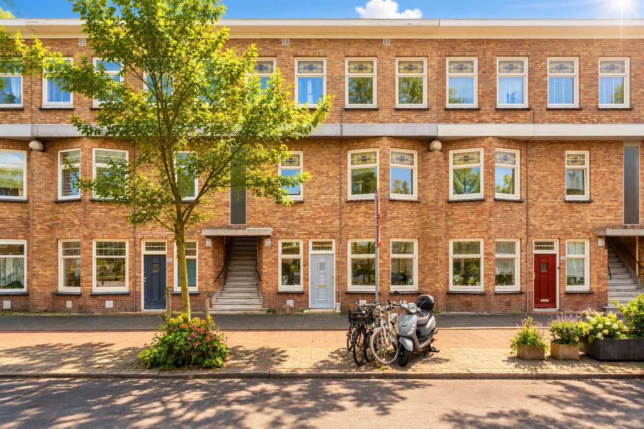 Appartement te koop: Van Musschenbroekstraat 106, 'S-Gravenhage