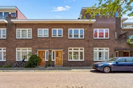 Terraced house for sale: Van Musschenbroekstraat 57, Tuinwijk-Oost Utrecht