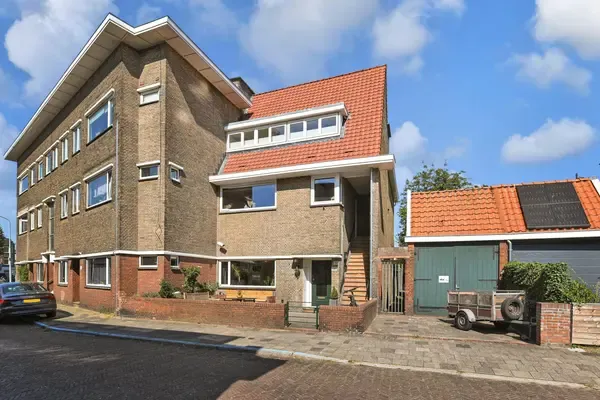 Appartement te koop: van Naeltwijckstraat 235, Voorburg