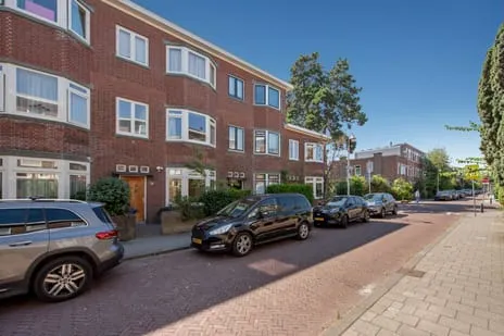 Tussenwoning te huur: Van Nijenrodestraat 97, Waalsdorp 'S-Gravenhage
