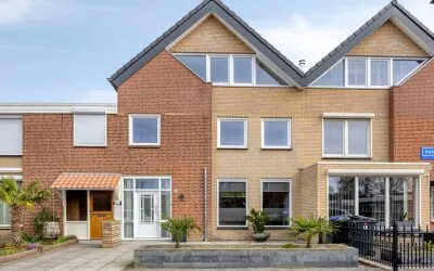 Tussenwoning te koop: van Ostadestraat 10, West 2 Dongen