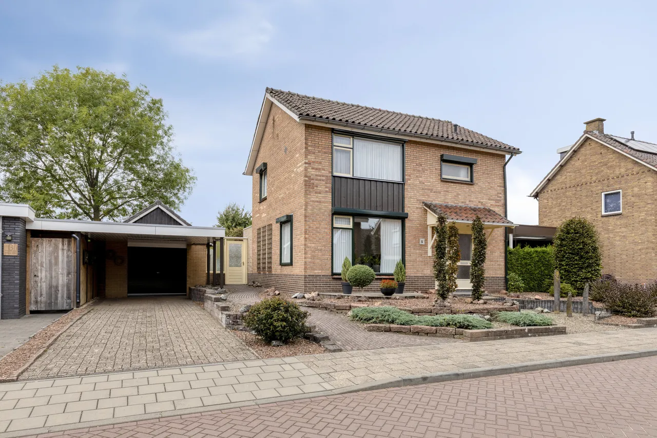 Vrijstaande woning te koop: Van Raesfeltstraat 5, Lichtenvoorde