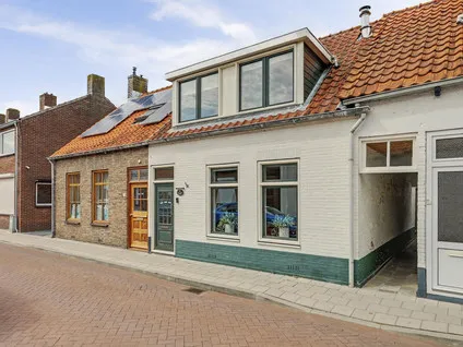 Twee-onder-één-kap te koop: van Randwijckstraat 32, Yerseke - Kern Yerseke