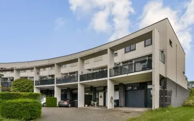 Hoekwoning te koop: Van Ravesteyn-erf 144, Van Ravesteijn-erf en omgeving Dordrecht