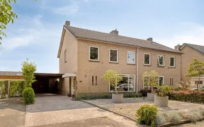 Twee-onder-één-kap te koop: van Rechterenlaan 20, Esterveld Grave
