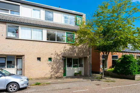 Corner house for sale: Van Reenenweg 75A, Centrumschil-Noord Zeist
