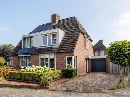 Twee-onder-één-kap te koop: Van Renessestraat 11, Sevenum Sevenum