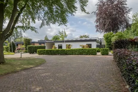 Twee-onder-één-kap te koop: Van Riebeeckstraat 36, Rootselaar-West Barneveld