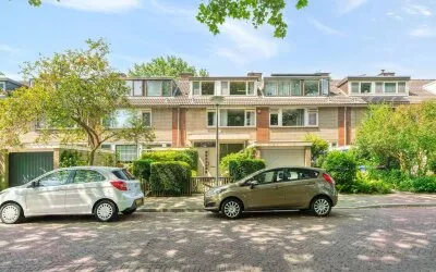 Tussenwoning te koop: Van Rijslaan 30, Verzetstrijdersbuurt Delft