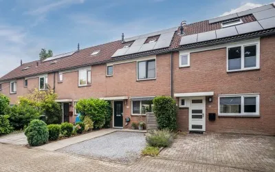 Tussenwoning te koop: Van Roekelweg 22, Westenenk Apeldoorn
