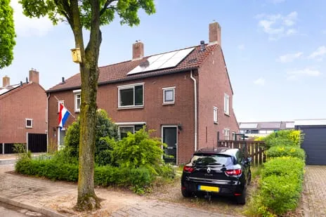 Twee-onder-één-kap te koop: van Roggenstraat 6, De Elshof - zuid Gaanderen