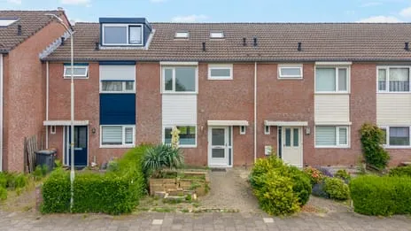 Tussenwoning te koop: van Ruisdaelstraat 34, West Duiven