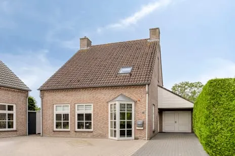 Vrijstaande woning te koop: van Rummenstraat 1, Prins van Luikstraat e.o. Luyksgestel