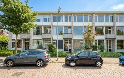Apartment for sale: van Ruysdaellaan 50, Raadhuiskwartier Leidschendam
