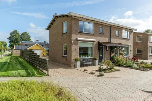 Twee-onder-één-kap te koop: Van Scheltingalaan 39, Kollum