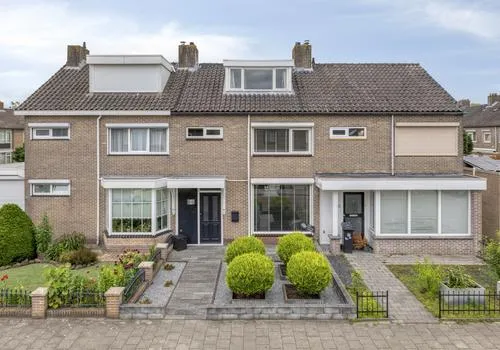 Tussenwoning te koop: Van Schendelstraat 11, Banakkers 3 Etten-Leur