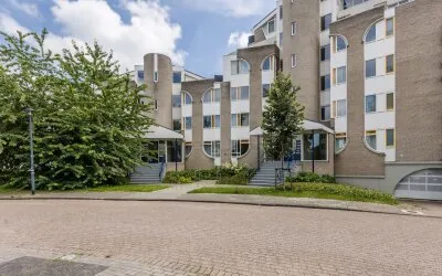 Apartment for sale: Van Someren-Downerlaan 102, Staatsliedenbuurt Oosterhout