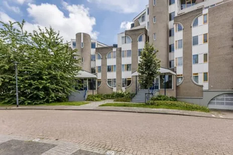 Apartment for sale: Van Someren-Downerlaan 102, Staatsliedenbuurt Oosterhout (Nb)