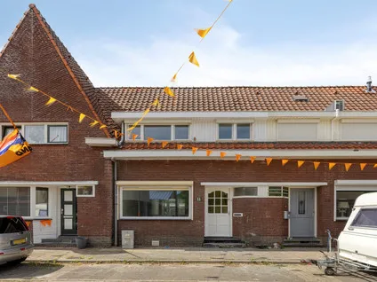Terraced house for sale: Van Speyckstraat 11, Sinselveld Venlo