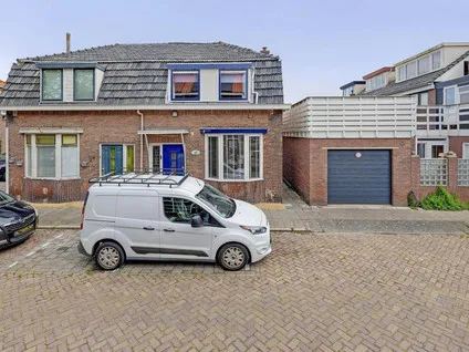 Twee-onder-één-kap te koop: Van Speykstraat 31, Van Galenbuurt Den Helder