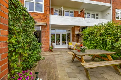 Apartment for sale: Van Starkenborghstraat 70, Helpman Groningen