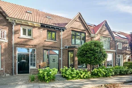 Tussenwoning te koop: van Steenbergenlaan 13, Binnenstad-Java Terneuzen