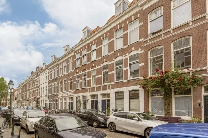 Studio for sale: Van Swietenstraat 125A, Koningsplein e.o. 'S-Gravenhage