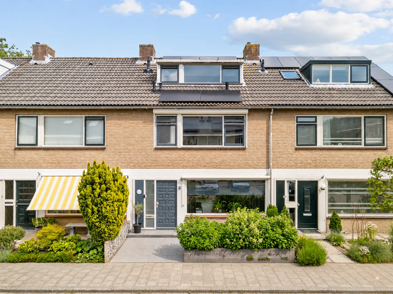 Tussenwoning te koop: van Swietenstraat 4, Zoeterwoude