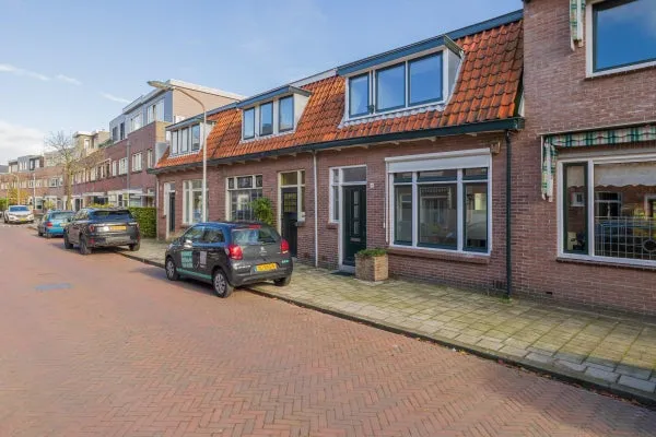 Tussenwoning te huur: Van 't Hoffstraat 18, Zeeheldenbuurt Haarlem